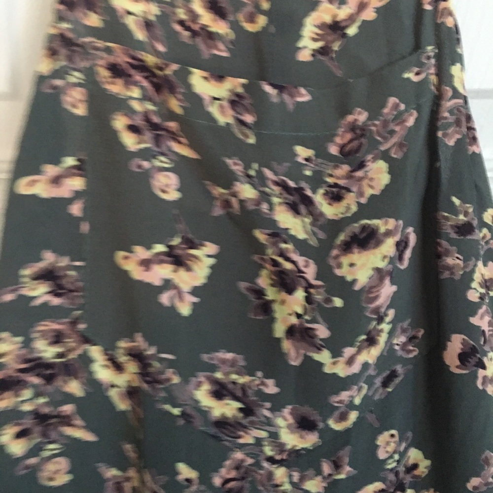 Lucy Love romper - Picture 2 of 6